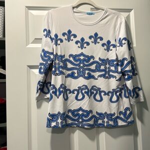 J Mc Laughlin ladies top white blue black crew neck poly one tiny pull onback
